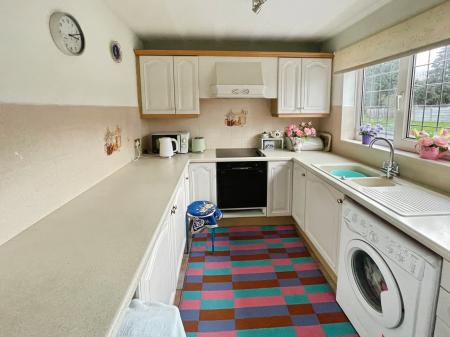 3 bedroom Detached house for sale in Lordswell Road, Burton-on-Trent, DE14