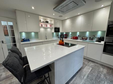 4 bedroom Detached house for sale in Brunel Way, Church Gresley, Swadlincote, Derbyshire, DE11