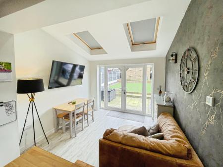 3 bedroom Terraced House for sale in Woods Lane, Stapenhill, Burton-on-Trent, DE15