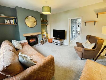 3 bedroom Terraced House for sale in Woods Lane, Stapenhill, Burton-on-Trent, DE15