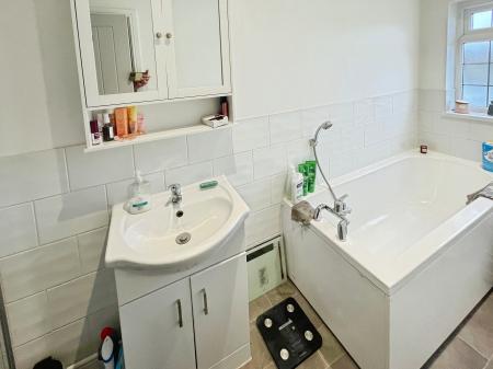 3 bedroom Cottage for sale in Croxall Road, Alrewas, Burton-on-Trent, DE13