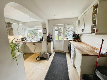 3 bedroom Cottage for sale in Croxall Road, Alrewas, Burton-on-Trent, DE13