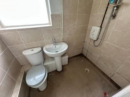 2 bedroom Terraced House for sale in Midland Road, Swadlincote, Derbyshire, DE11