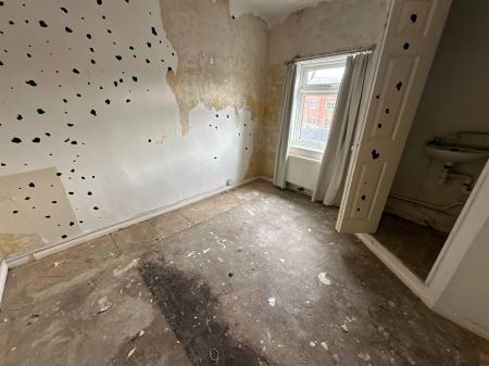 2 bedroom Terraced House for sale in Midland Road, Swadlincote, Derbyshire, DE11