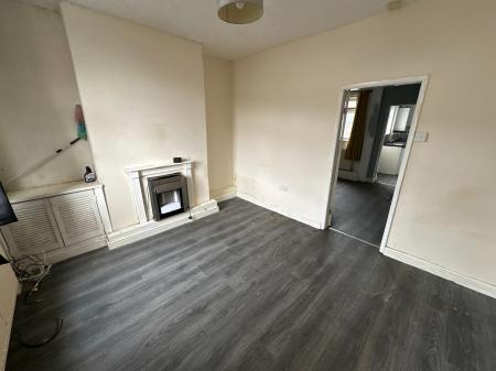 2 bedroom Terraced House for sale in Midland Road, Swadlincote, Derbyshire, DE11
