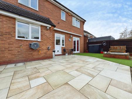 4 bedroom Detached house for sale in Hunt Way, Swadlincote, Derbyshire, DE11