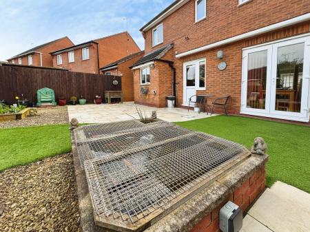 4 bedroom Detached house for sale in Hunt Way, Swadlincote, Derbyshire, DE11