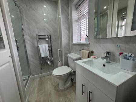 4 bedroom Detached house for sale in Hunt Way, Swadlincote, Derbyshire, DE11