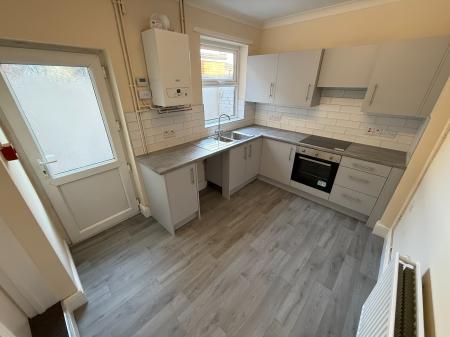 4 bedroom Terraced House to let in Shobnall Street, Burton-On-Trent, DE14