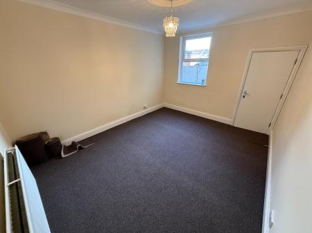 4 bedroom Terraced House to let in Shobnall Street, Burton-On-Trent, DE14
