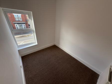 4 bedroom Terraced House to let in Shobnall Street, Burton-On-Trent, DE14