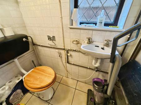 3 bedroom Semi-detached house for sale in Ashby Road, Burton-on-Trent, DE15