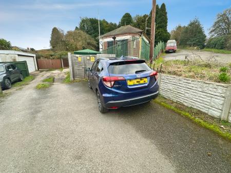 3 bedroom Semi-detached house for sale in Ashby Road, Burton-on-Trent, DE15