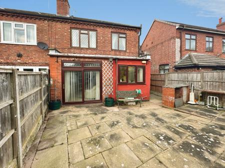 3 bedroom Semi-detached house for sale in Ashby Road, Burton-on-Trent, DE15