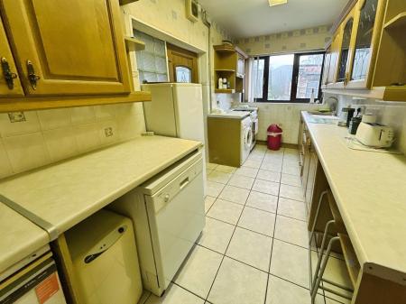 3 bedroom Semi-detached house for sale in Ashby Road, Burton-on-Trent, DE15