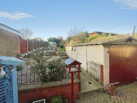 3 bedroom Detached house for sale in Lower Outwoods Road, Burton-on-Trent, DE13