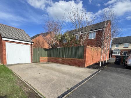4 bedroom Detached house for sale in Grindley Way, Woodville, Swadlincote, Derbyshire, DE11