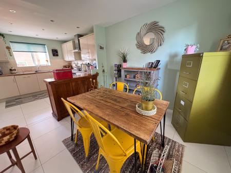 4 bedroom Detached house for sale in Grindley Way, Woodville, Swadlincote, Derbyshire, DE11