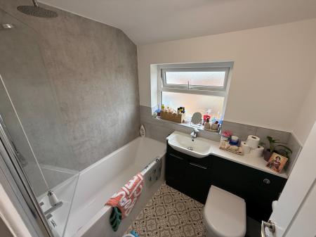 3 bedroom Semi-detached house to let in Beaconsfield Road, Burton-On-Trent, DE13