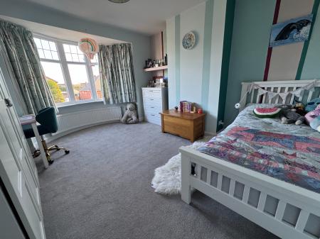 5 bedroom Semi-detached house for sale in Church Road, Stretton, Burton-on-Trent, DE13