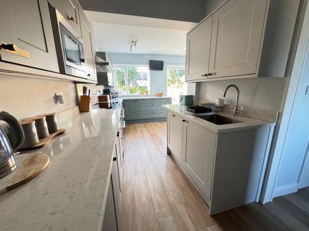 5 bedroom Semi-detached house for sale in Church Road, Stretton, Burton-on-Trent, DE13