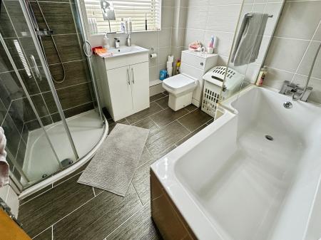 4 bedroom Detached house for sale in Main Street, Albert Village, Swadlincote, Derbyshire, DE11