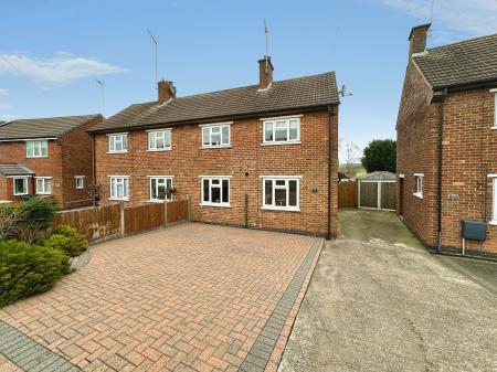 Salisbury Drive, Midway, Swadlincote, DE11