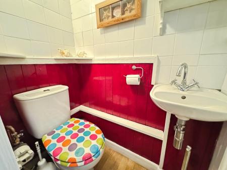 2 bedroom Semi-detached house for sale in Salisbury Drive, Midway, Swadlincote, DE11