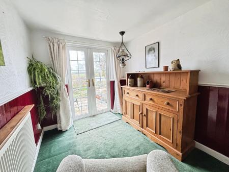 2 bedroom Semi-detached house for sale in Salisbury Drive, Midway, Swadlincote, DE11