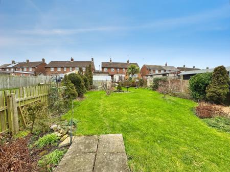 2 bedroom Semi-detached house for sale in Salisbury Drive, Midway, Swadlincote, DE11