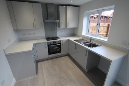 3 bedroom End of terrace house to let in Coppice Road, BRANSTON, Burton-On-Trent, DE13