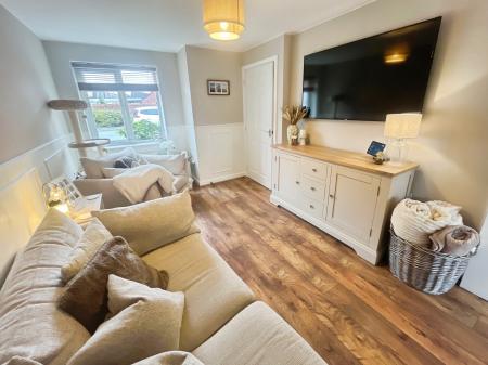 2 bedroom Town house for sale in Upton Drive, Stretton, Burton-on-Trent, DE14
