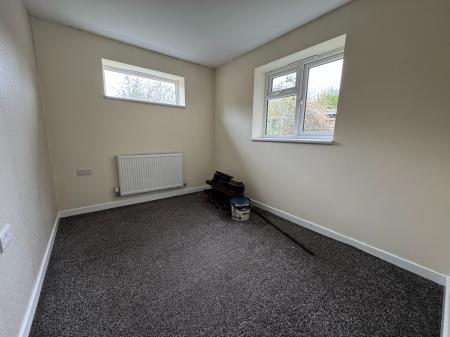 4 bedroom End of terrace house for sale in Acacia Avenue, Midway, Swadlincote, Derbyshire, DE11
