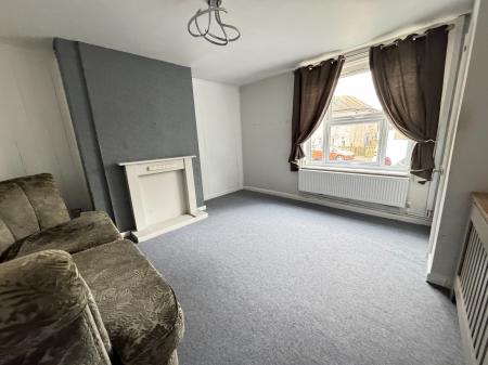 4 bedroom End of terrace house for sale in Acacia Avenue, Midway, Swadlincote, Derbyshire, DE11
