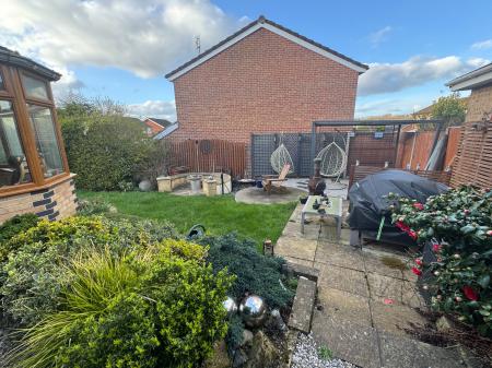 4 bedroom Detached house for sale in Cricketers Close, Stapenhill, Burton-on-Trent, DE15