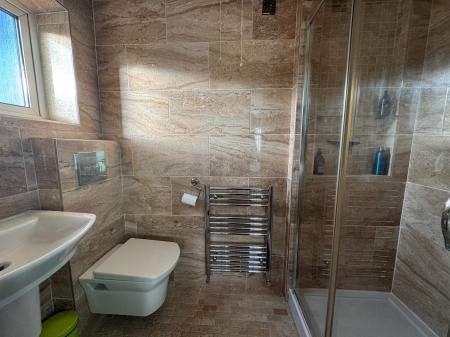 4 bedroom Detached house for sale in Cricketers Close, Stapenhill, Burton-on-Trent, DE15