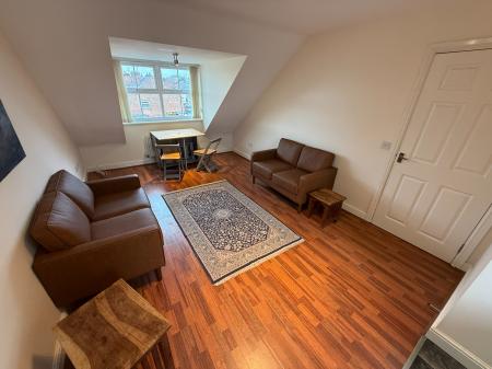 2 bedroom Flat to let in Wyggeston Street, Burton-On-Trent, DE13