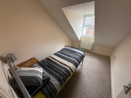 2 bedroom Flat to let in Wyggeston Street, Burton-On-Trent, DE13