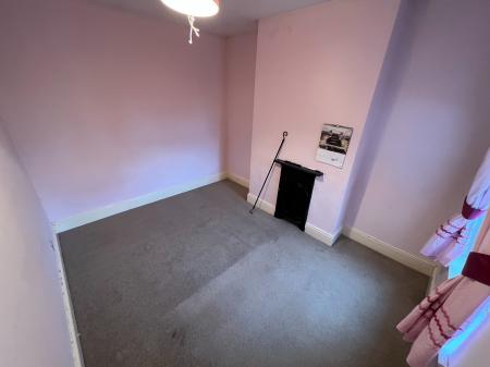 3 bedroom Terraced House to let in Woods Lane, Burton-On-Trent, DE15