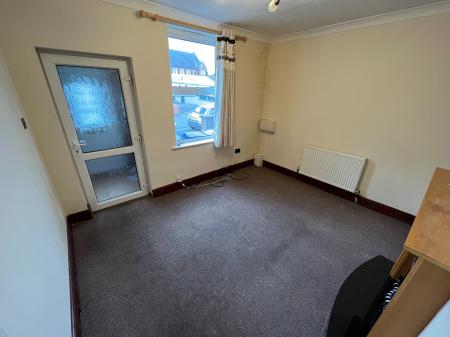 3 bedroom Terraced House to let in Woods Lane, Burton-On-Trent, DE15