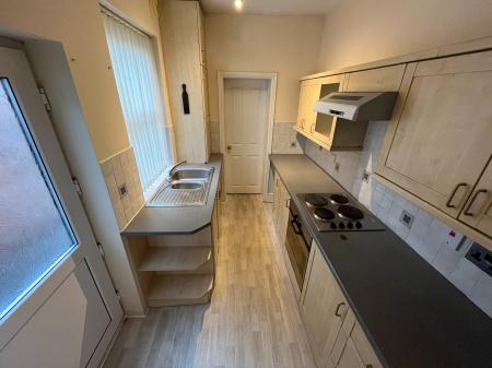 3 bedroom Terraced House to let in Woods Lane, Burton-On-Trent, DE15