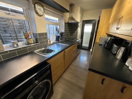 2 bedroom Terraced House for sale in Shobnall Road, Burton-on-Trent, DE14