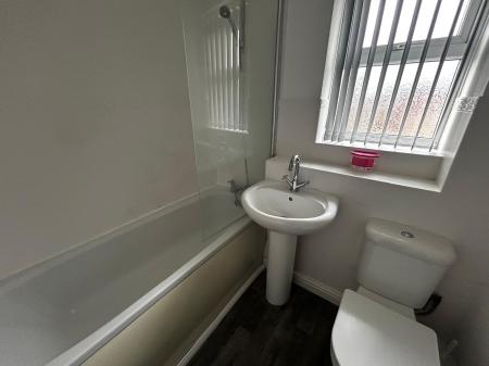 2 bedroom Terraced House to let in Bramble Walk, Overseal, DE12