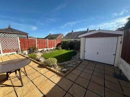 2 bedroom Semi-detached bungalow for sale in Priorylands, Stretton, Burton-on-Trent, DE13