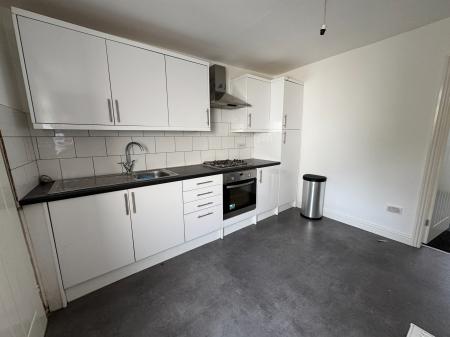 2 bedroom Terraced House for sale in Midland Road, Swadlincote, DE11