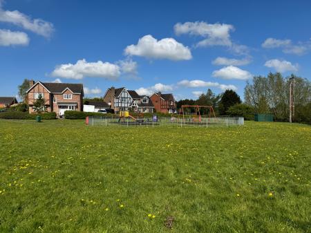 6 bedroom Detached house for sale in Hopwood Lane, Burton-on-Trent, DE14