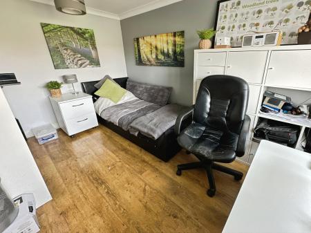 6 bedroom Detached house for sale in Hopwood Lane, Burton-on-Trent, DE14