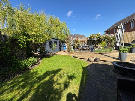 6 bedroom Detached house for sale in Hopwood Lane, Burton-on-Trent, DE14