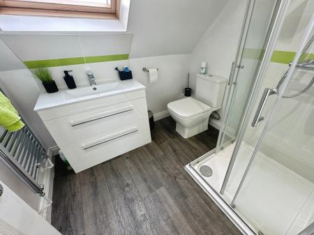 6 bedroom Detached house for sale in Hopwood Lane, Burton-on-Trent, DE14