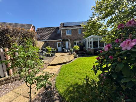 6 bedroom Detached house for sale in Hopwood Lane, Burton-on-Trent, DE14